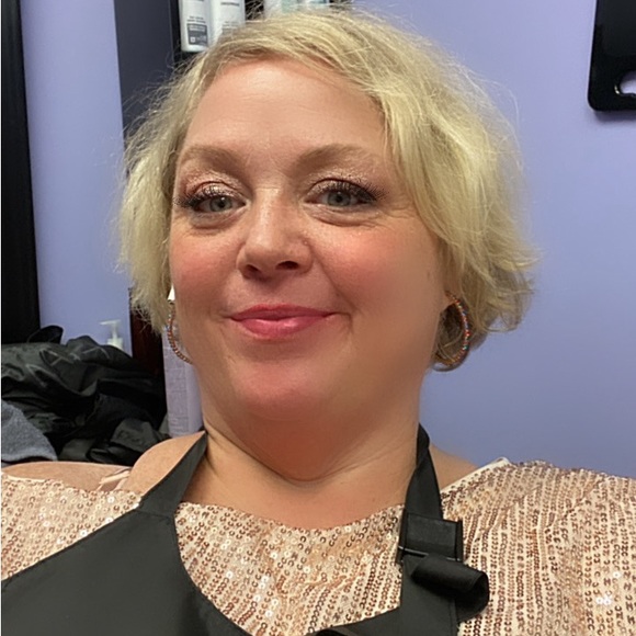 Posh Ambassador The Paula Dean Of Posh! Jennifer 🐶 - Picture 4 of 8